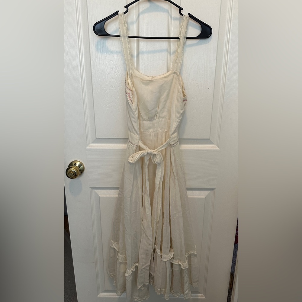 Vintage Gunne Sax Ivory Rose Dress - Picture 4 of 9
